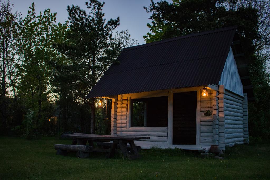 Вілла Kuusetuka Tourism Farm Pahkla Екстер'єр фото