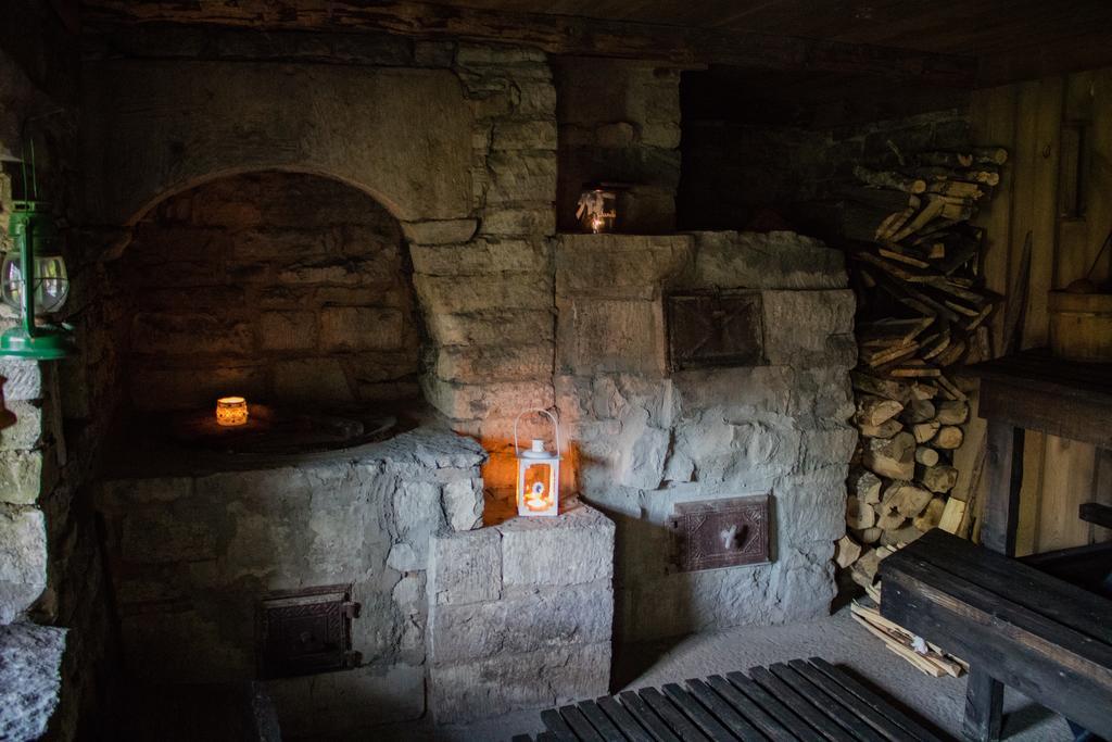Вілла Kuusetuka Tourism Farm Pahkla Екстер'єр фото