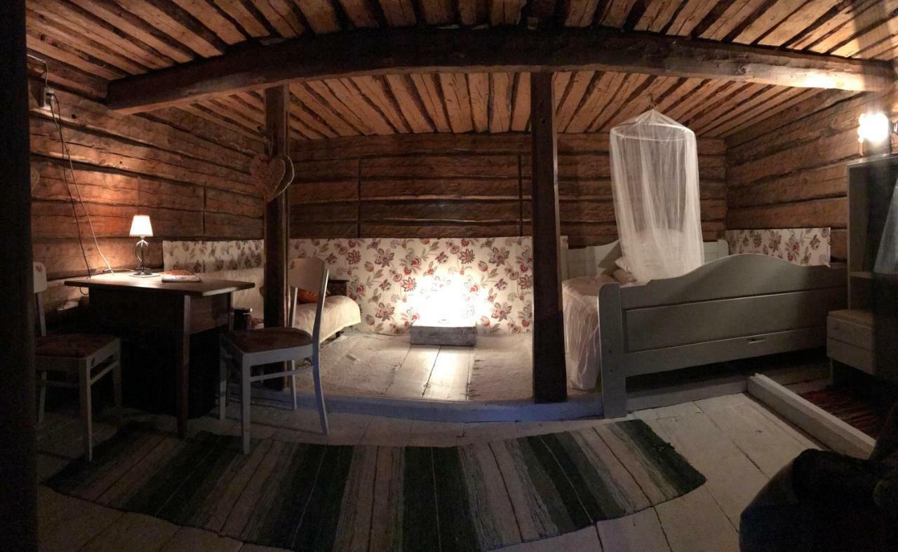 Вілла Kuusetuka Tourism Farm Pahkla Екстер'єр фото